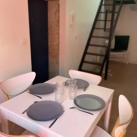 Cosy Au Cœur De L’écusson Apartamento *