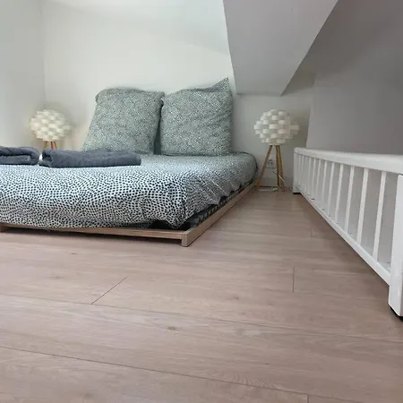 Cosy Au Cœur De L’écusson Apartamento *